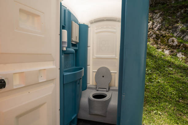 Best Affordable porta potty rental  in Urbana, IA