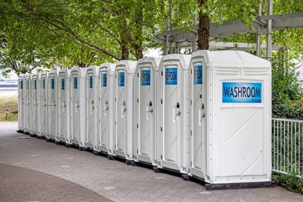 Best Portable restroom trailer rental  in Urbana, IA