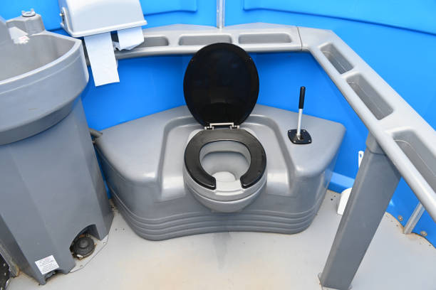 Best Porta potty rental near me  in Urbana, IA